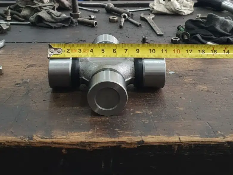 ukuran cross joint​